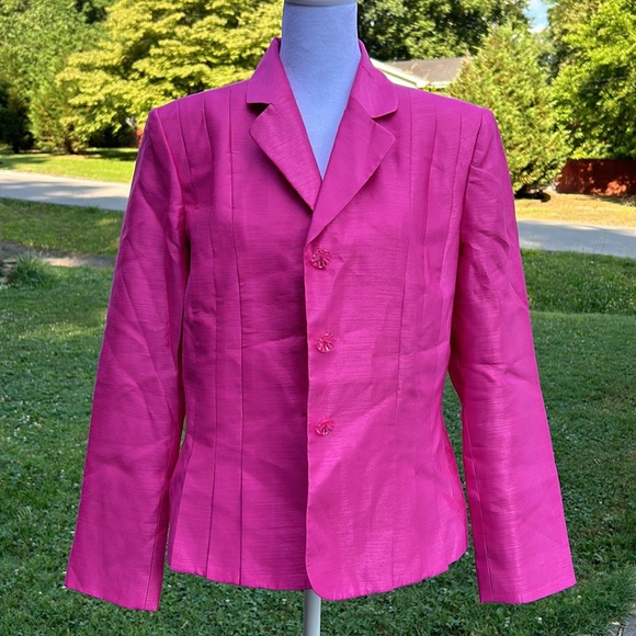 Size 12P Le Suit Pink Jacket And Skirt Suit - Picture 2 of 11